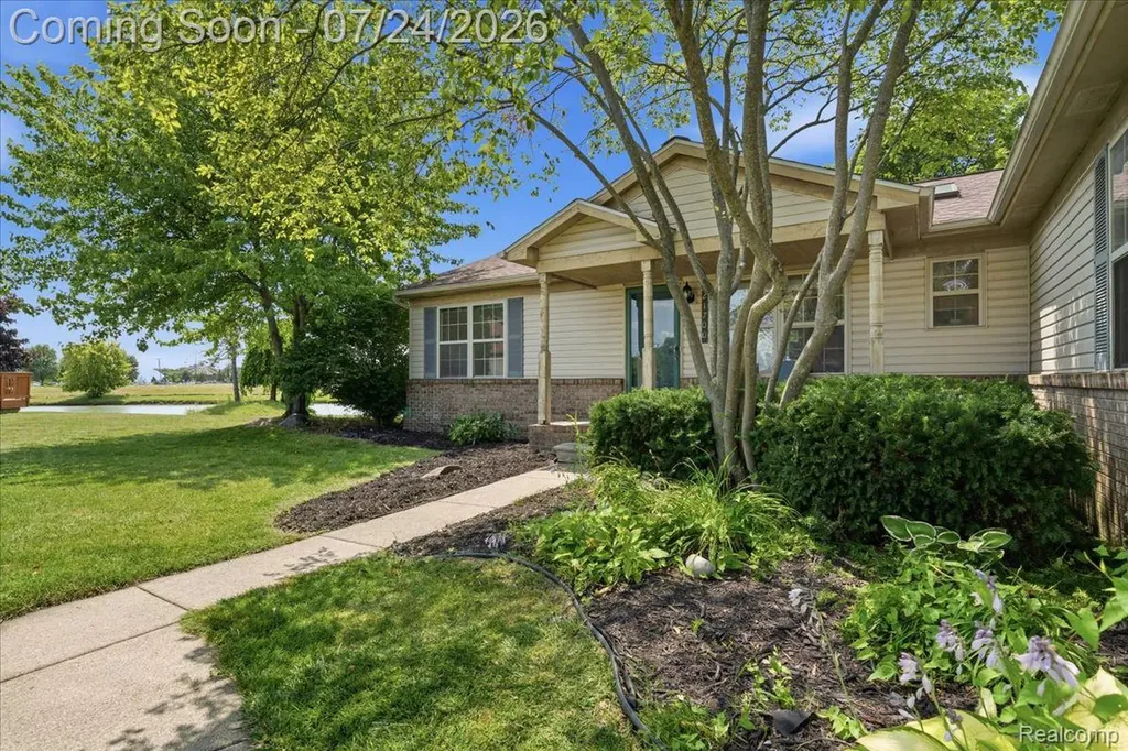 21700 Brookside South Drive Macomb Township MI 48044