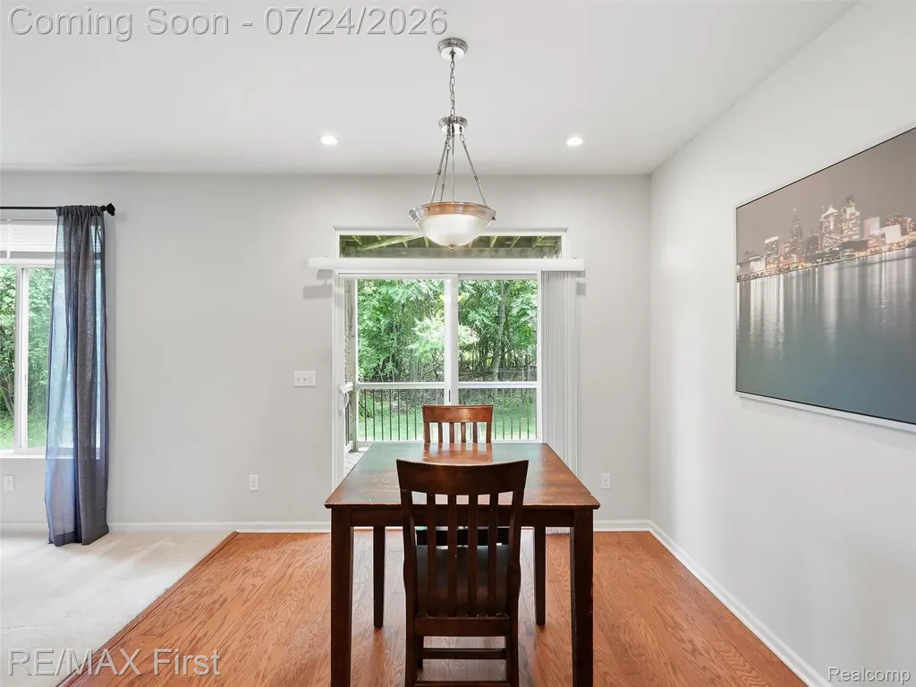 29364 Woodpark Circle Warren City MI 48092