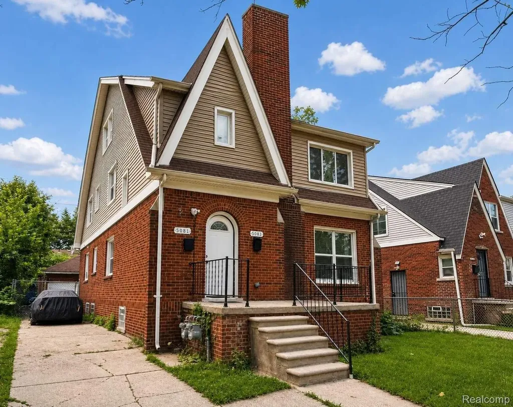 5081-5083 Buckingham Avenue Detroit City MI 48224