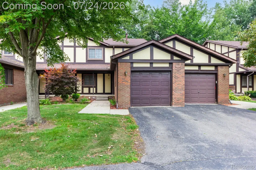 7 Parkplace W Allen Park City MI 48101