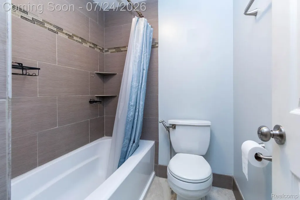 7 Parkplace W Allen Park City MI 48101