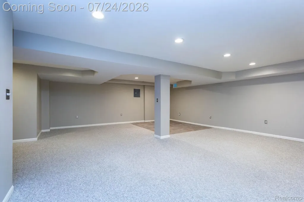 7 Parkplace W Allen Park City MI 48101