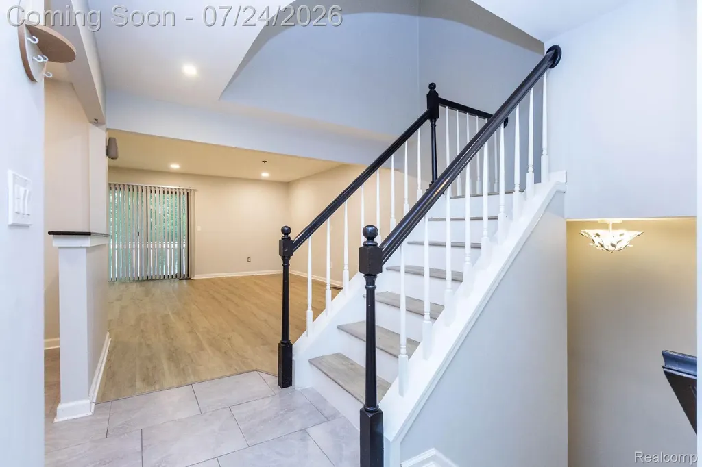 7 Parkplace W Allen Park City MI 48101
