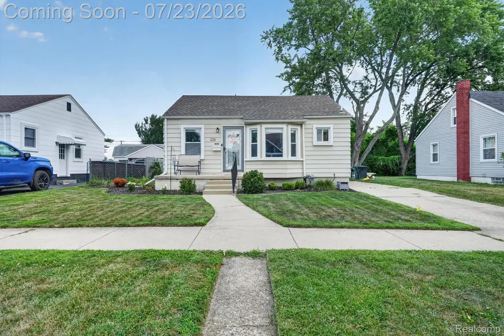 298 W Tacoma Street Clawson City MI 48017