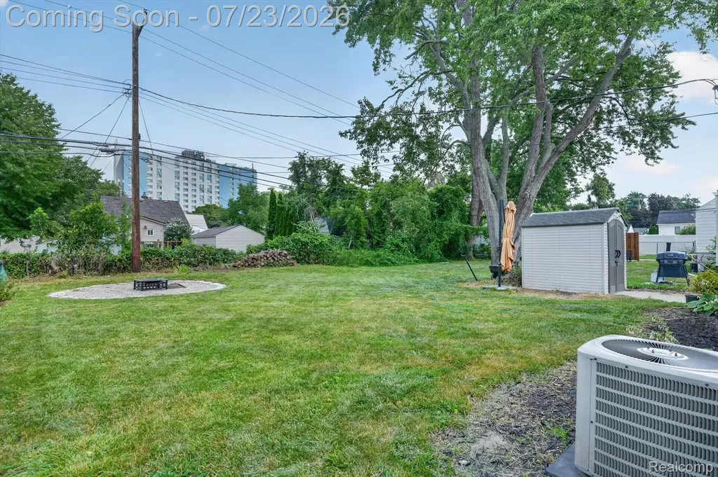 298 W Tacoma Street Clawson City MI 48017