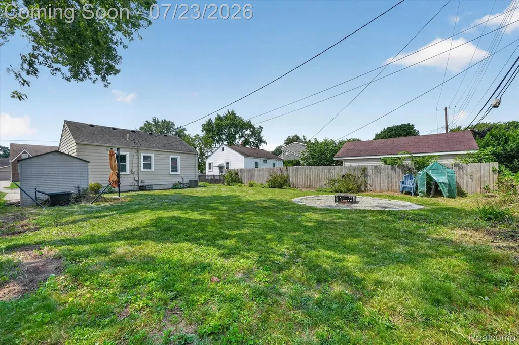 298 W Tacoma Street Clawson City MI 48017