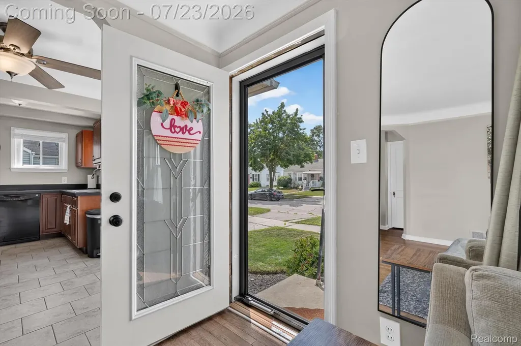 298 W Tacoma Street Clawson City MI 48017