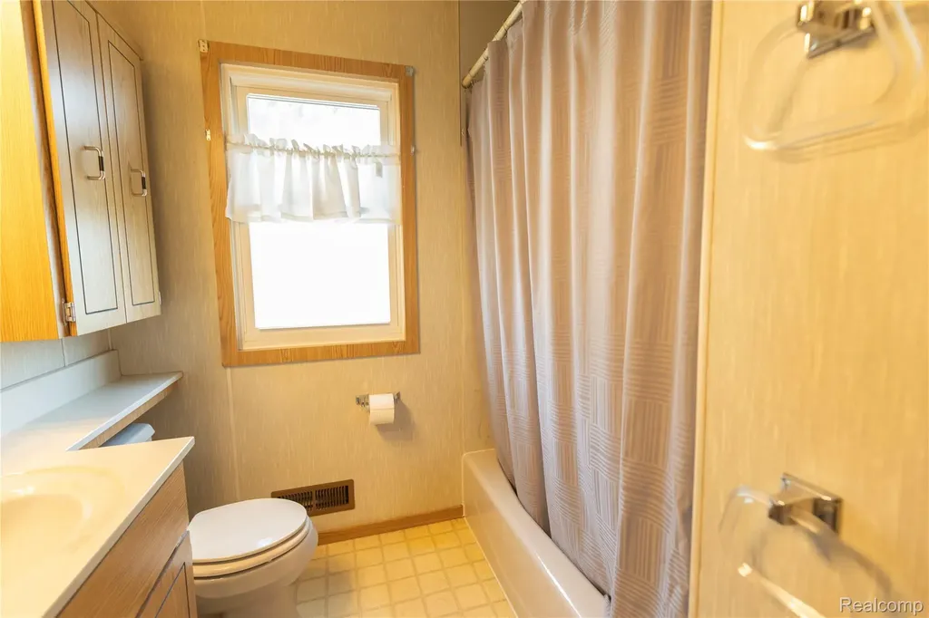 17108 Reno Street Riverview City MI 48193