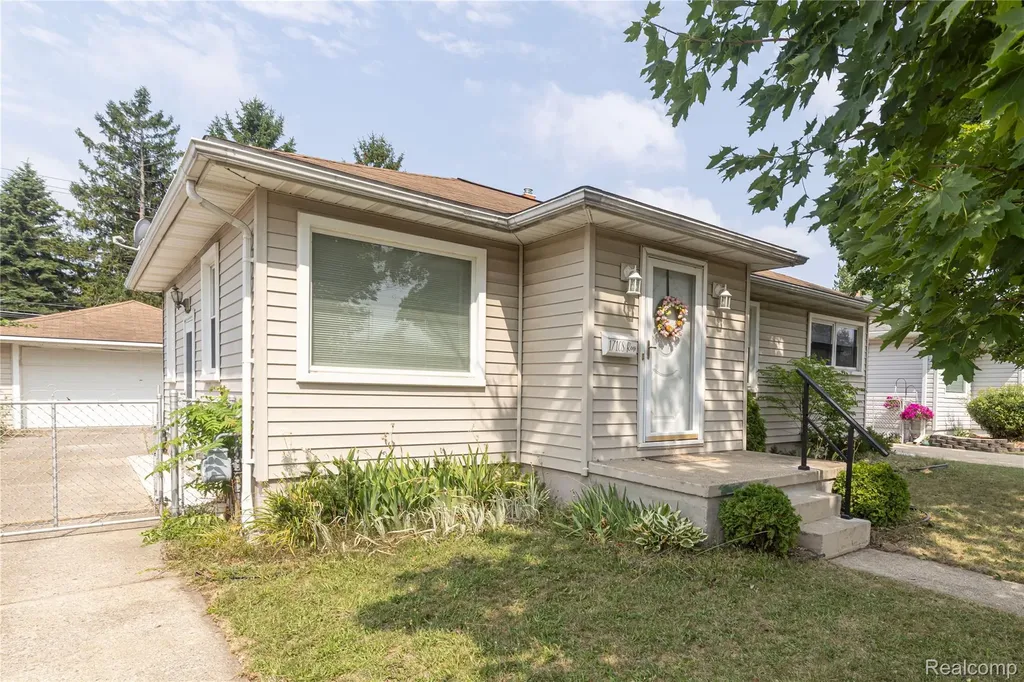 17108 Reno Street Riverview City MI 48193