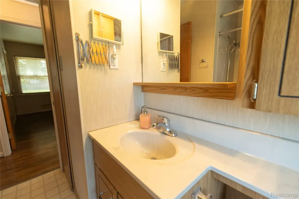 17108 Reno Street Riverview City MI 48193