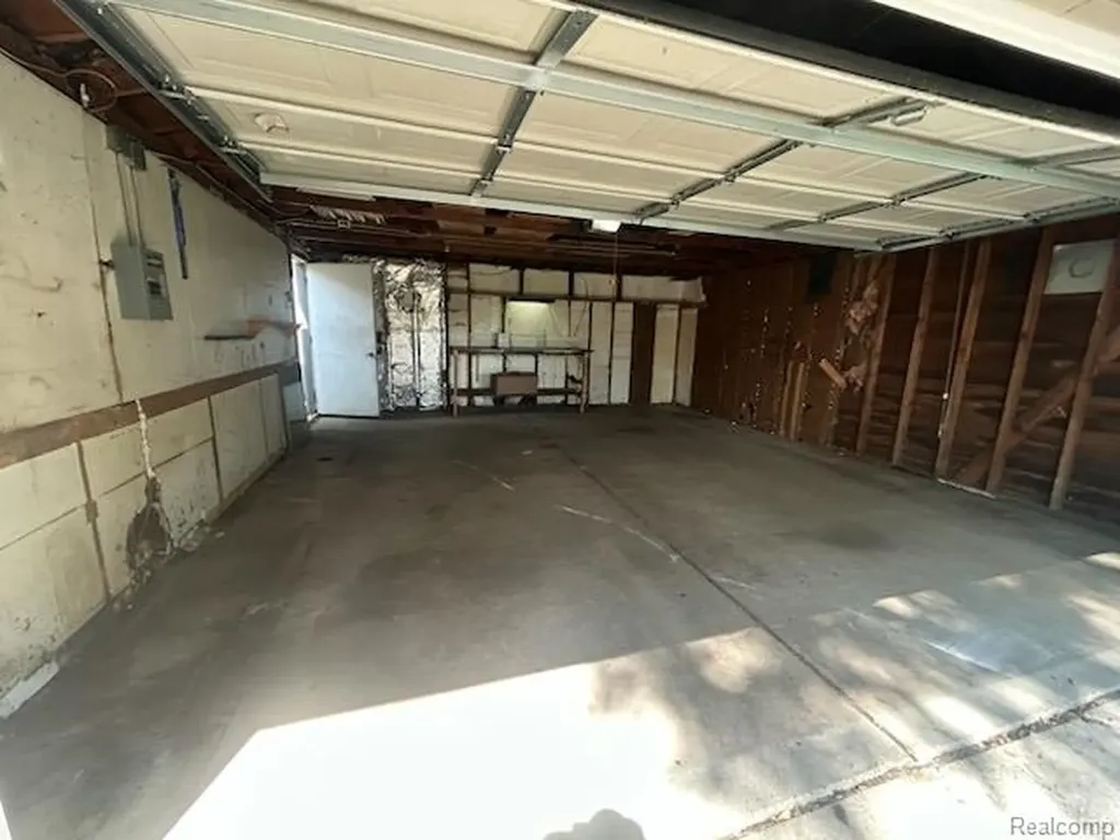 18707 Centralia Redford Charter Township MI 48240