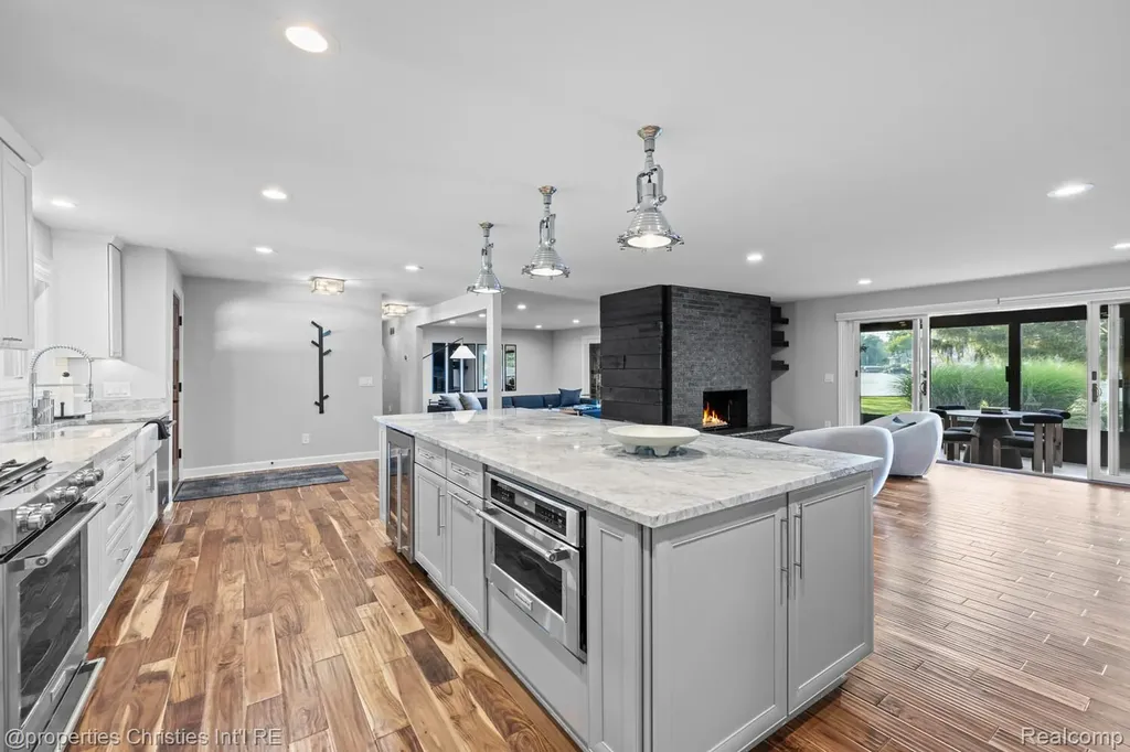 3997 Dill Drive Waterford Charter Township MI 48329
