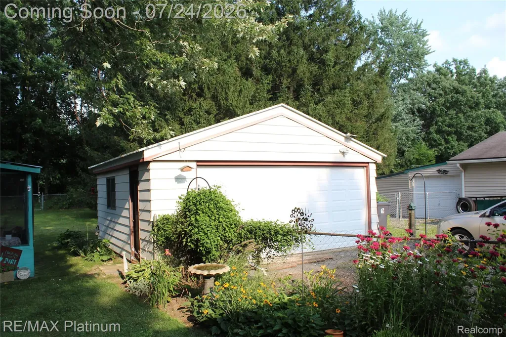 441 Cherokee Bend Genoa Township MI 48843