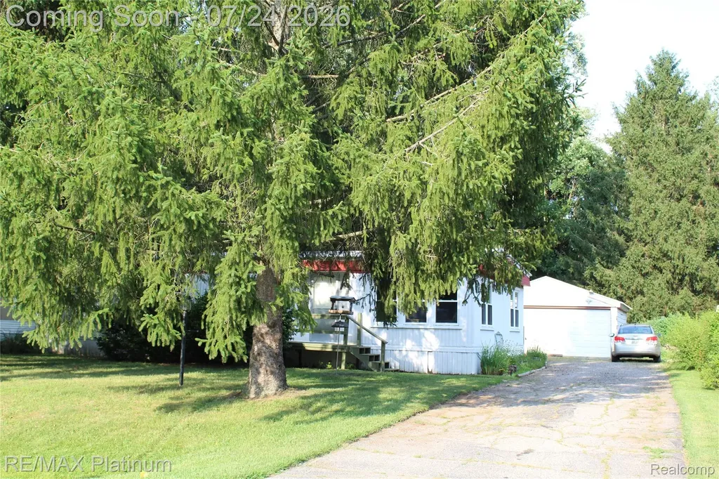 441 Cherokee Bend Genoa Township MI 48843