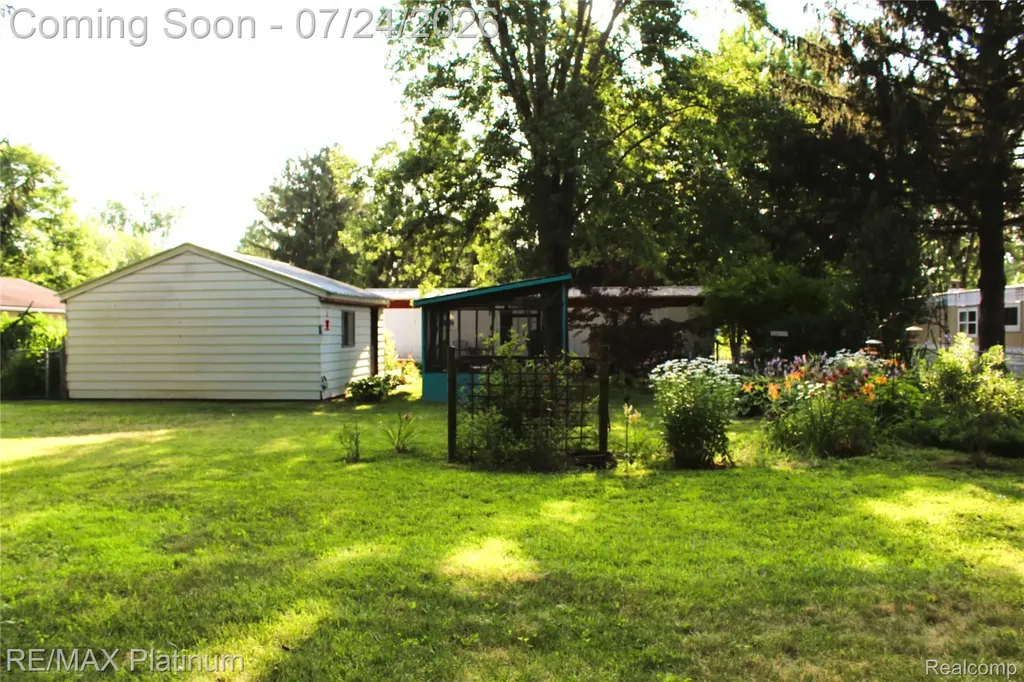 441 Cherokee Bend Genoa Township MI 48843