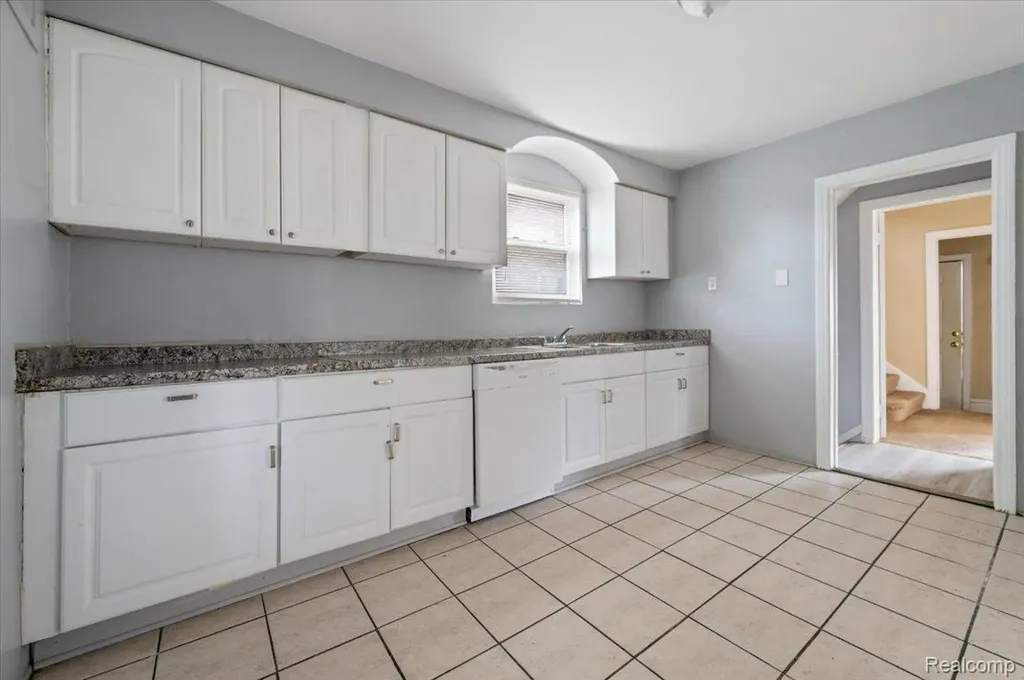 18290 Prairie Street Detroit City MI 48221