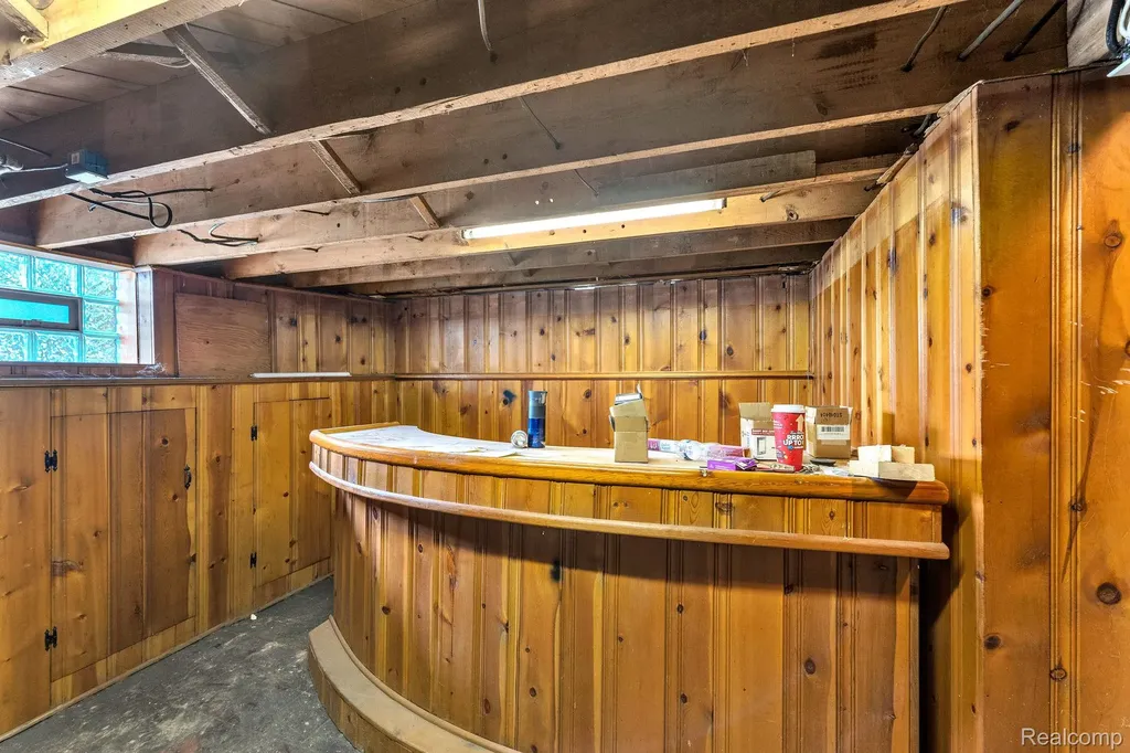 29016 Ford Road Garden City City MI 48135