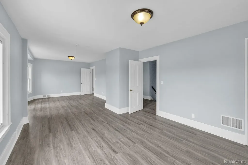 29016 Ford Road Garden City City MI 48135