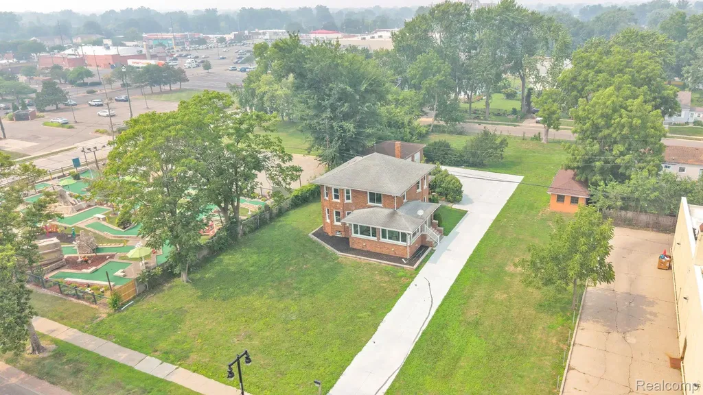 29016 Ford Road Garden City City MI 48135