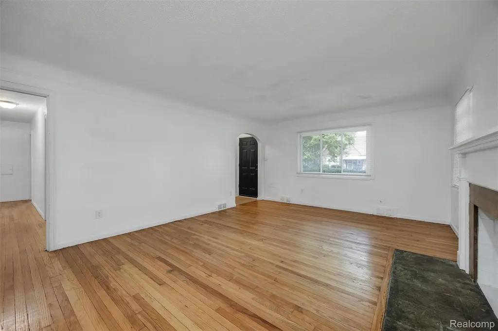 16531 Greenlawn Street Detroit City MI 48221