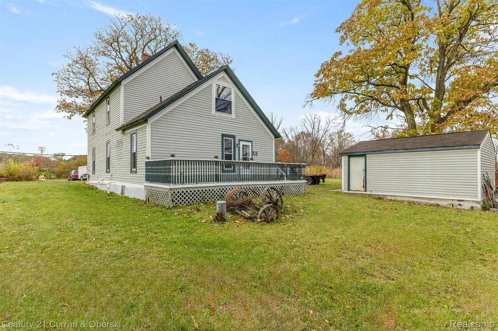 8004 N Farmington Road Westland City MI 48185