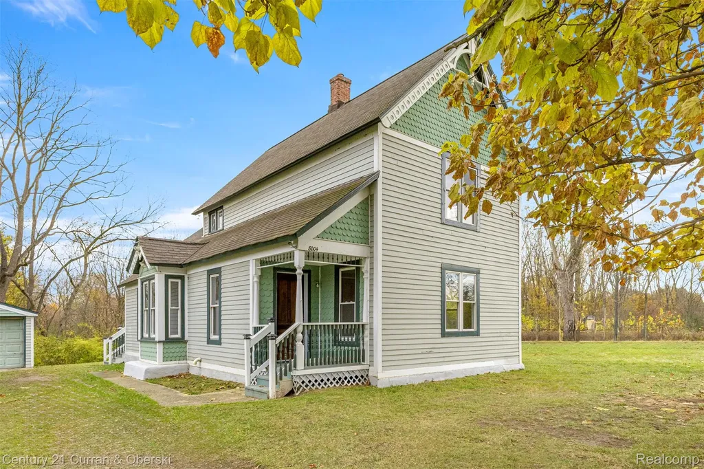 8004 N Farmington Road Westland City MI 48185
