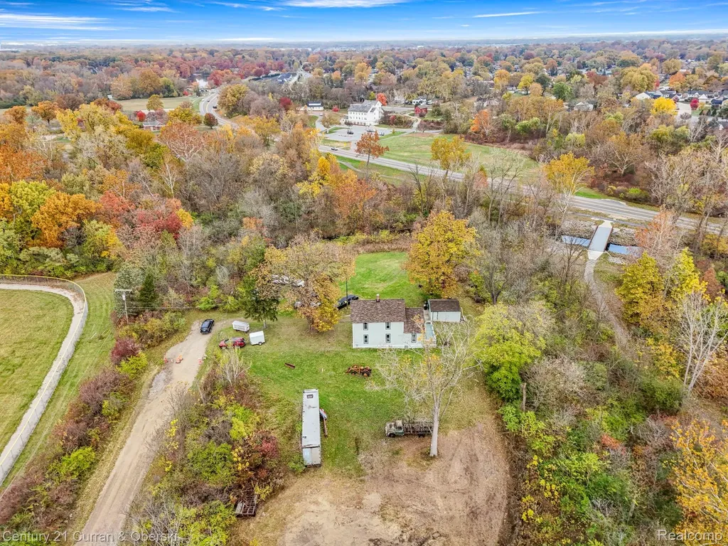 8004 N Farmington Road Westland City MI 48185