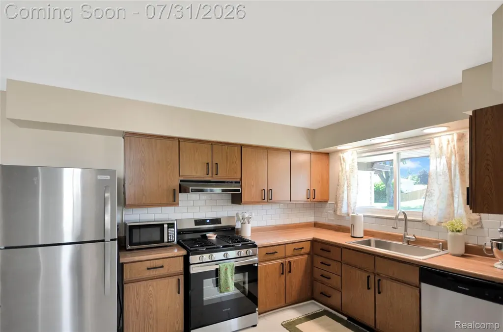 8573 San Marco Boulevard Sterling Heights City MI 48313