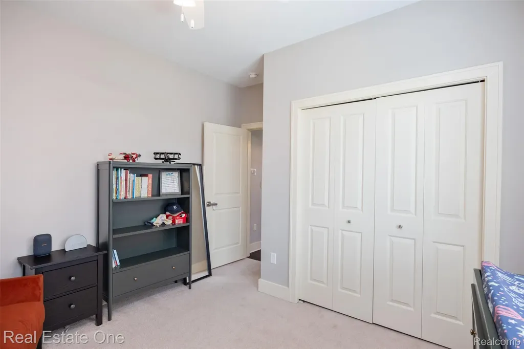 45627 Pentwater Drive Macomb Township MI 48044