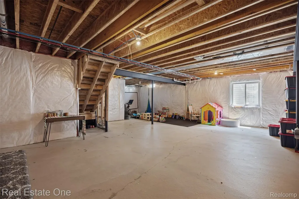 45627 Pentwater Drive Macomb Township MI 48044