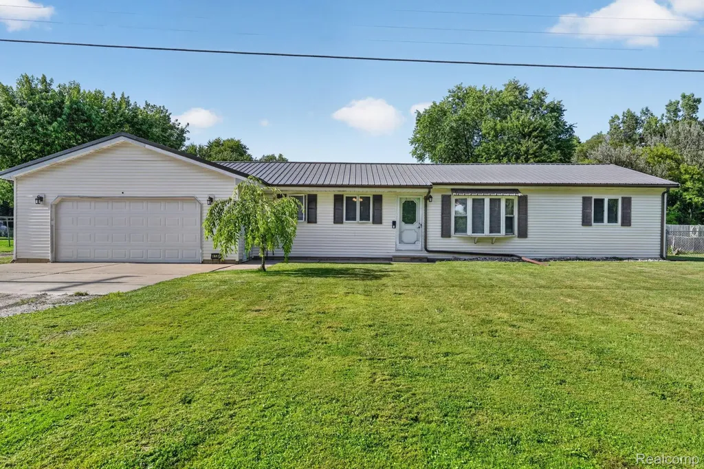 4184 W Lake Road Vienna Charter Township MI 48420