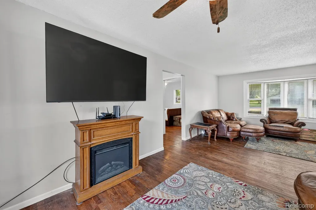 4184 W Lake Road Vienna Charter Township MI 48420