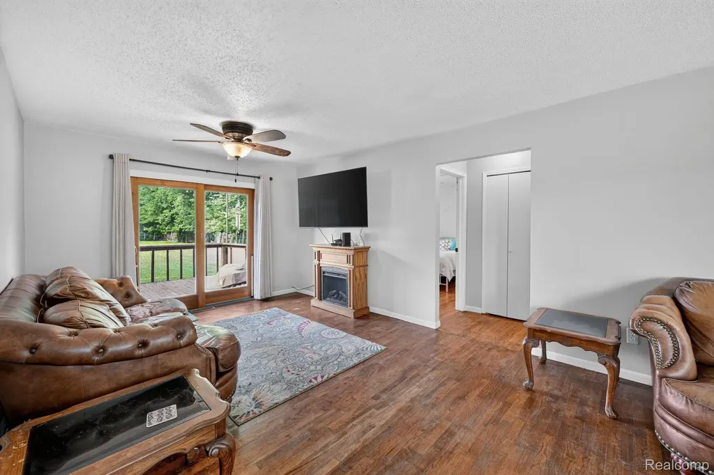 4184 W Lake Road Vienna Charter Township MI 48420