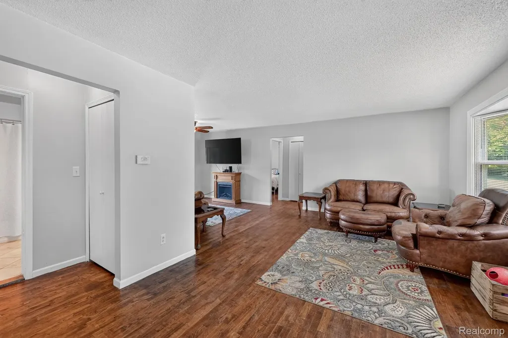 4184 W Lake Road Vienna Charter Township MI 48420