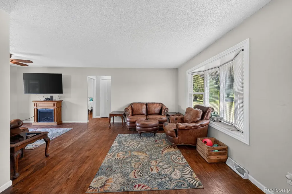 4184 W Lake Road Vienna Charter Township MI 48420