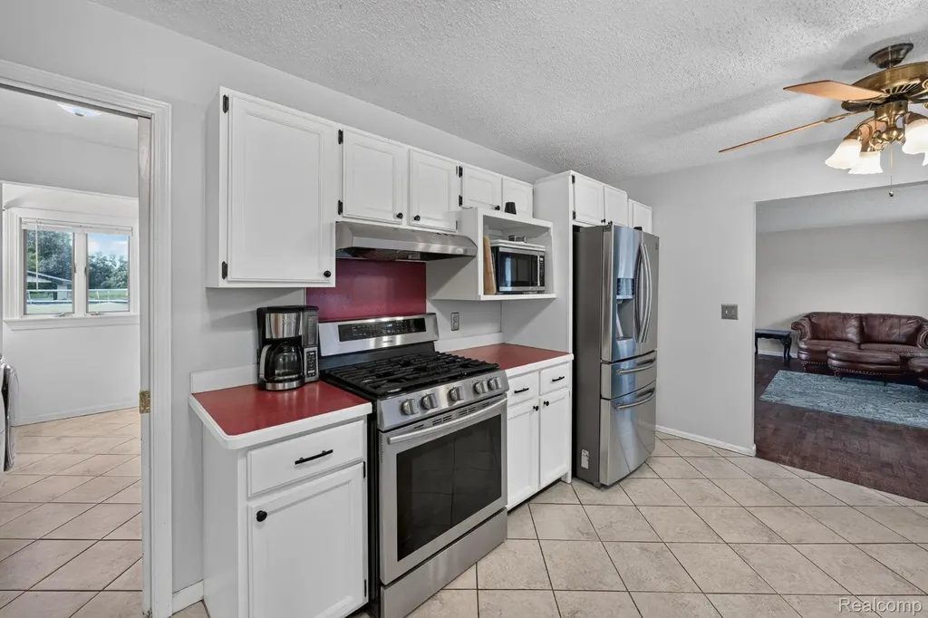 4184 W Lake Road Vienna Charter Township MI 48420