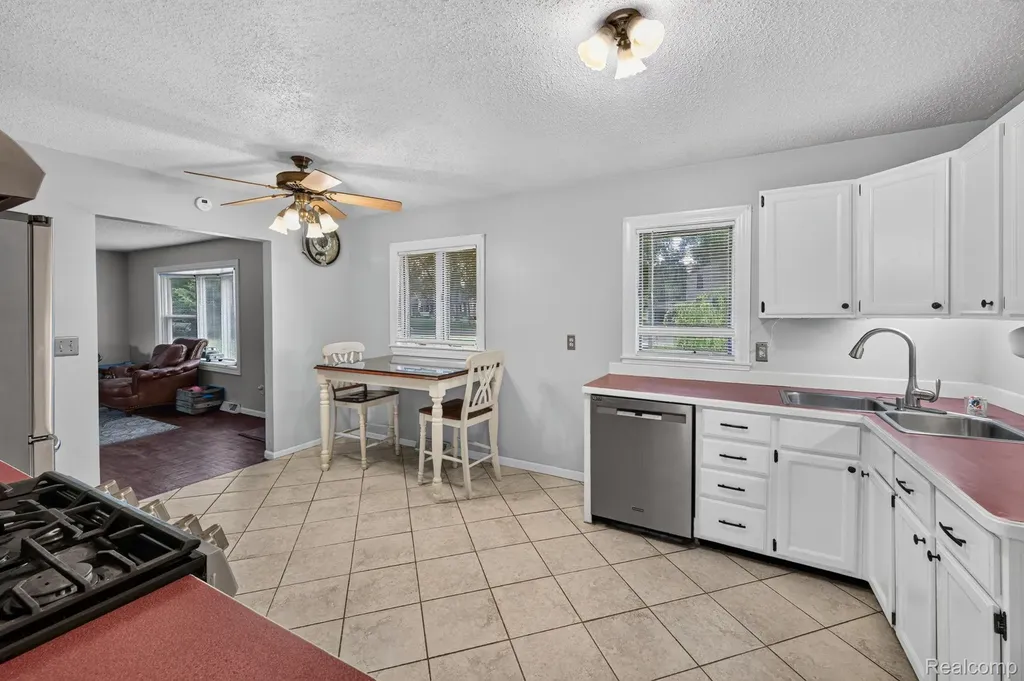 4184 W Lake Road Vienna Charter Township MI 48420