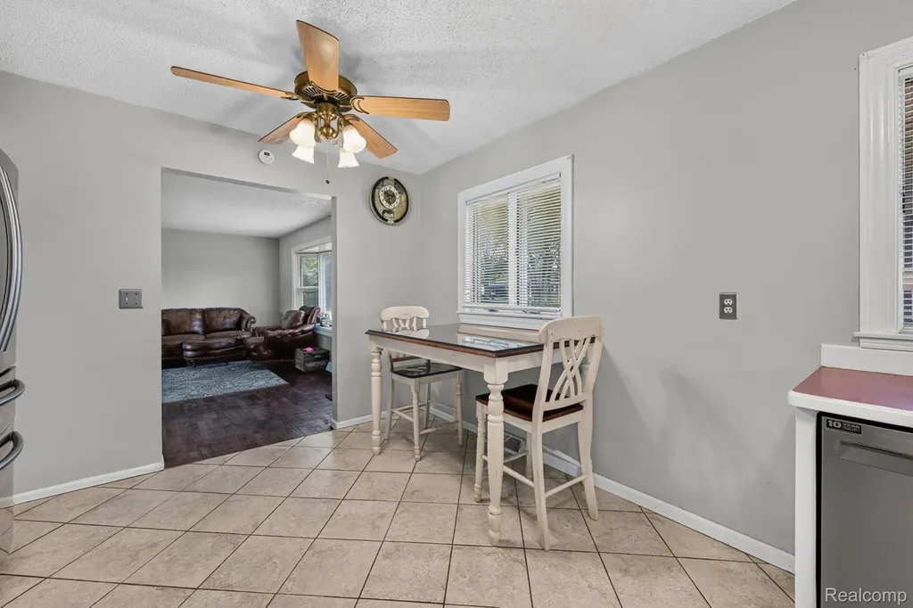 4184 W Lake Road Vienna Charter Township MI 48420