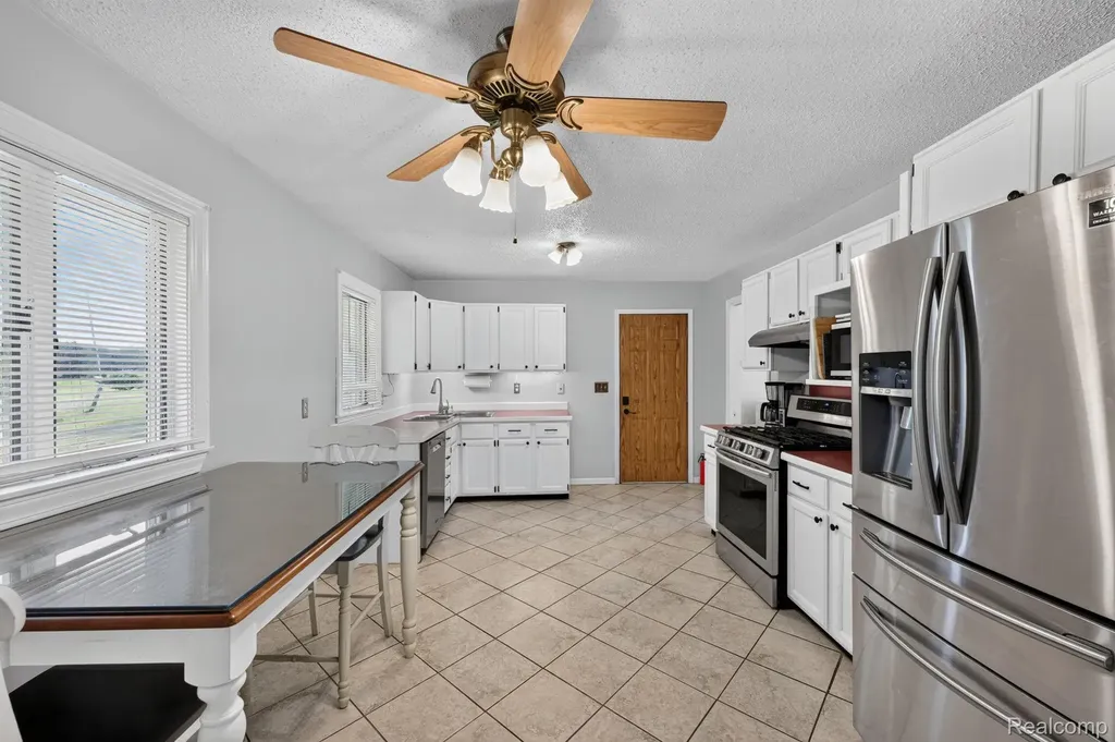 4184 W Lake Road Vienna Charter Township MI 48420