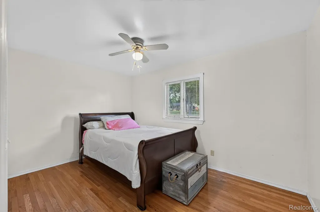 4184 W Lake Road Vienna Charter Township MI 48420