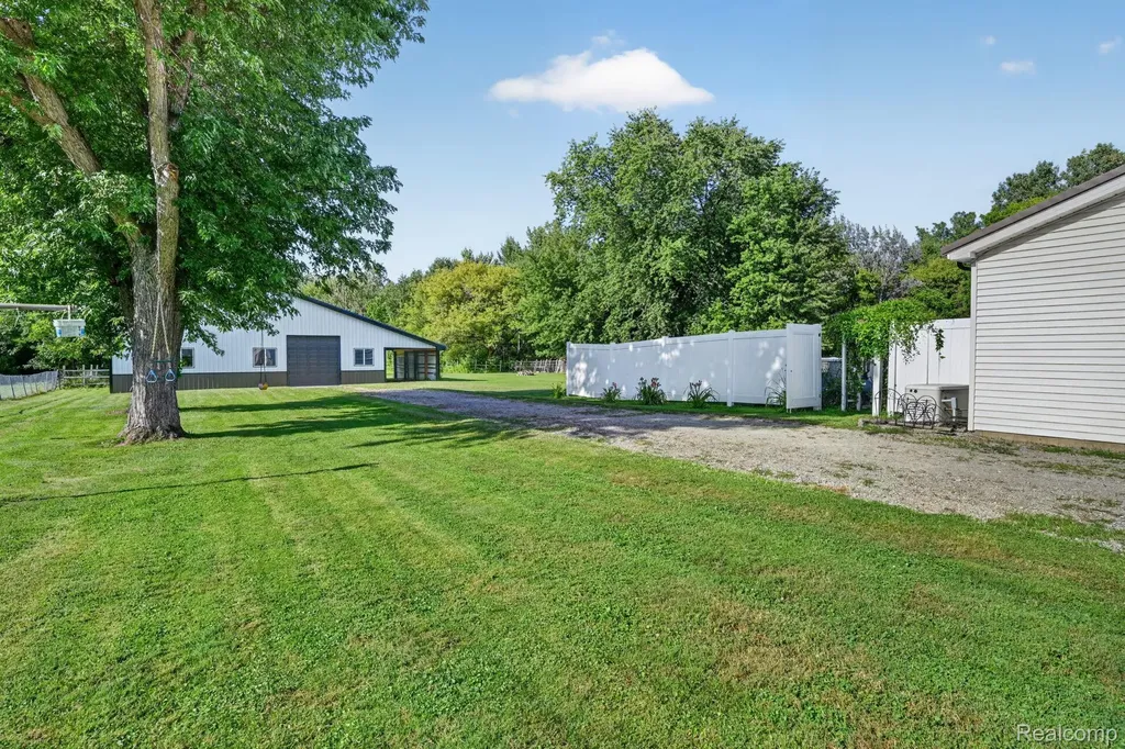 4184 W Lake Road Vienna Charter Township MI 48420