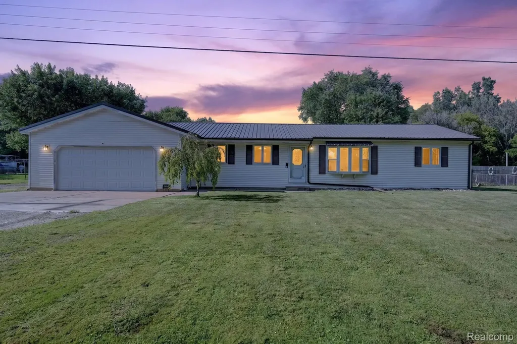 4184 W Lake Road Vienna Charter Township MI 48420