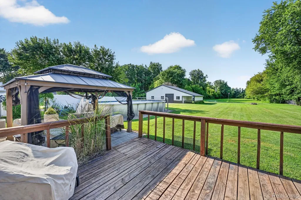 4184 W Lake Road Vienna Charter Township MI 48420