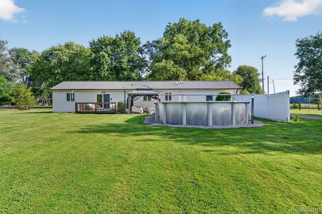4184 W Lake Road Vienna Charter Township MI 48420