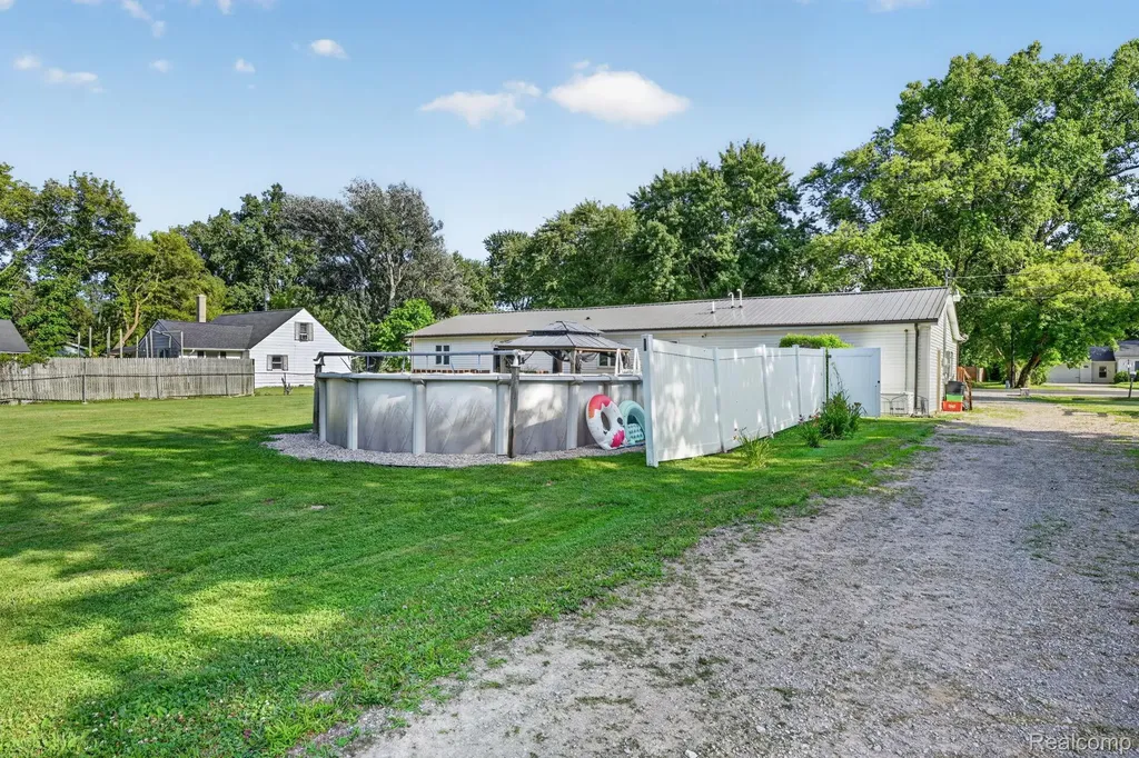 4184 W Lake Road Vienna Charter Township MI 48420