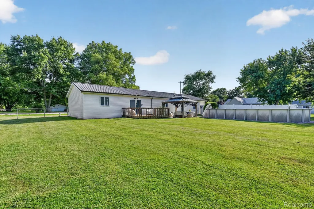 4184 W Lake Road Vienna Charter Township MI 48420