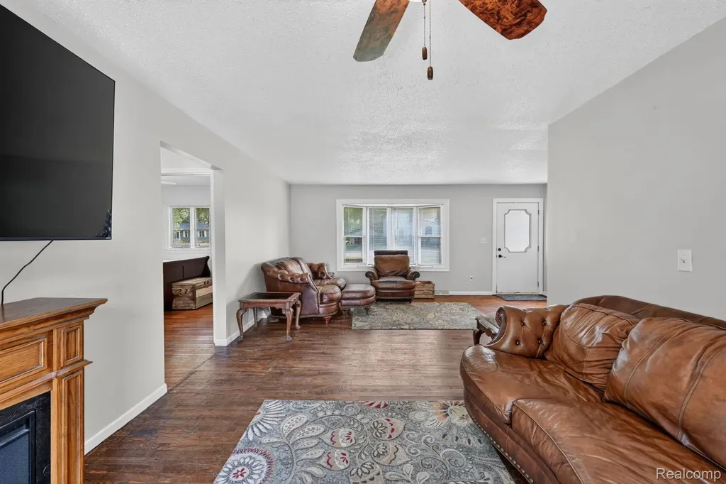 4184 W Lake Road Vienna Charter Township MI 48420