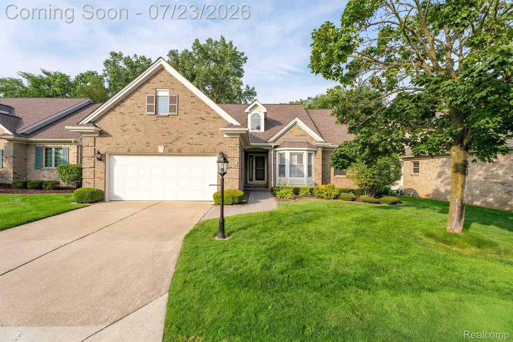 62910 Walker Court Washington Township MI 48094