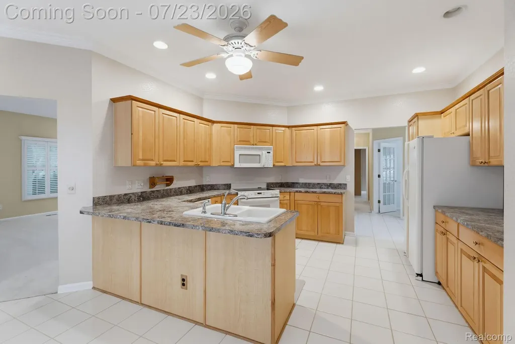 62910 Walker Court Washington Township MI 48094