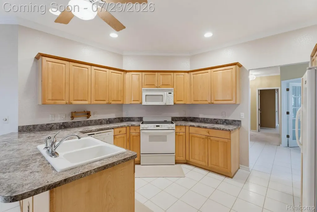 62910 Walker Court Washington Township MI 48094